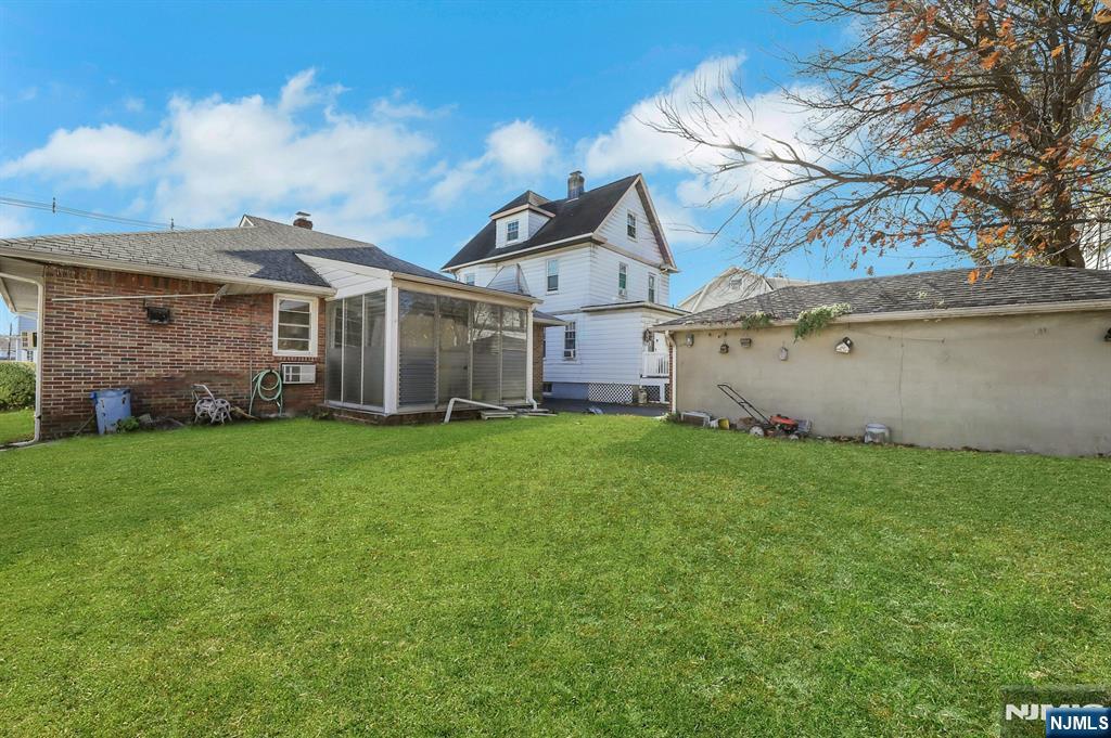835 Chestnut Street Property Photo 20