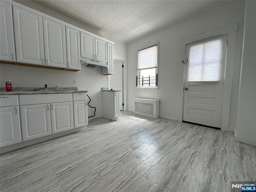 526 Valley Brook Avenue 2nd Floor Property Photo 1