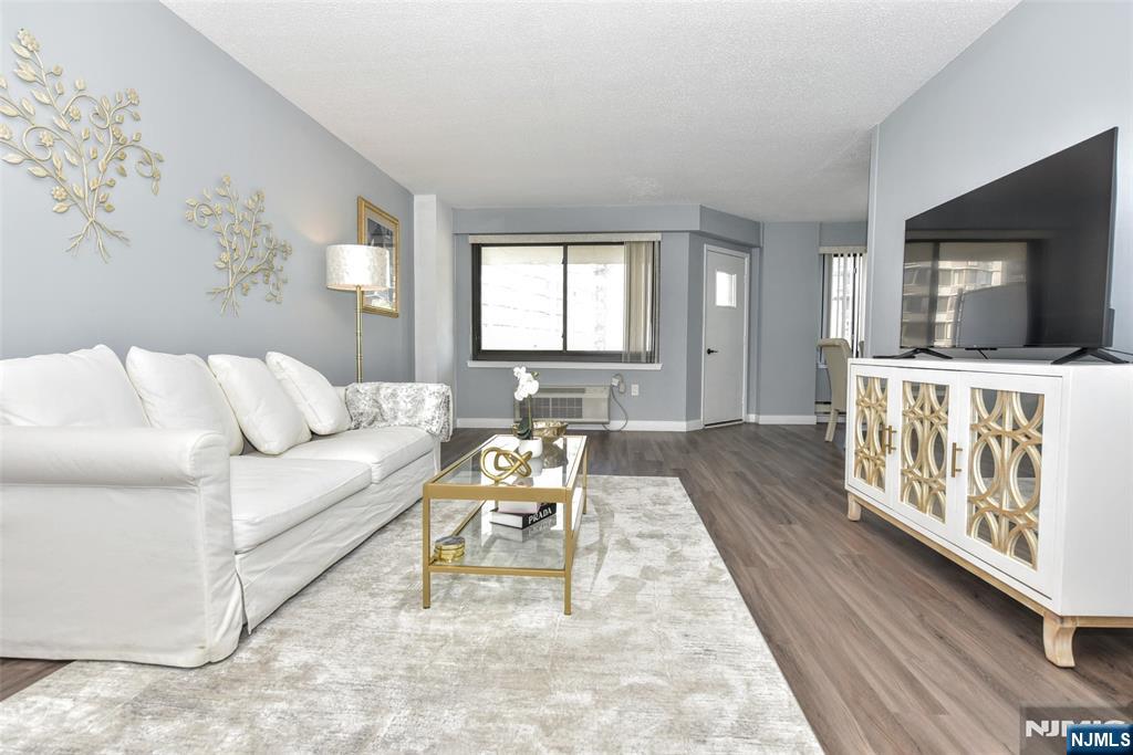 307 Prospect Avenue 4b Property Photo 11