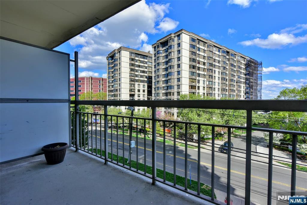 307 Prospect Avenue 4b Property Photo 25