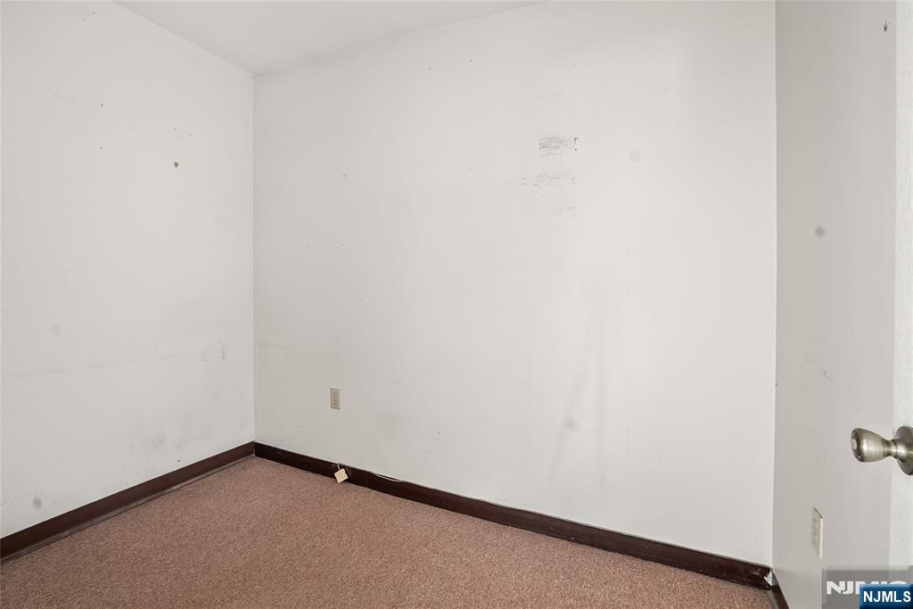 234 Main Street 2nd Floor Property Photo 20