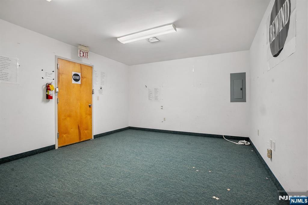 234 Main Street 2nd Floor Property Photo 31