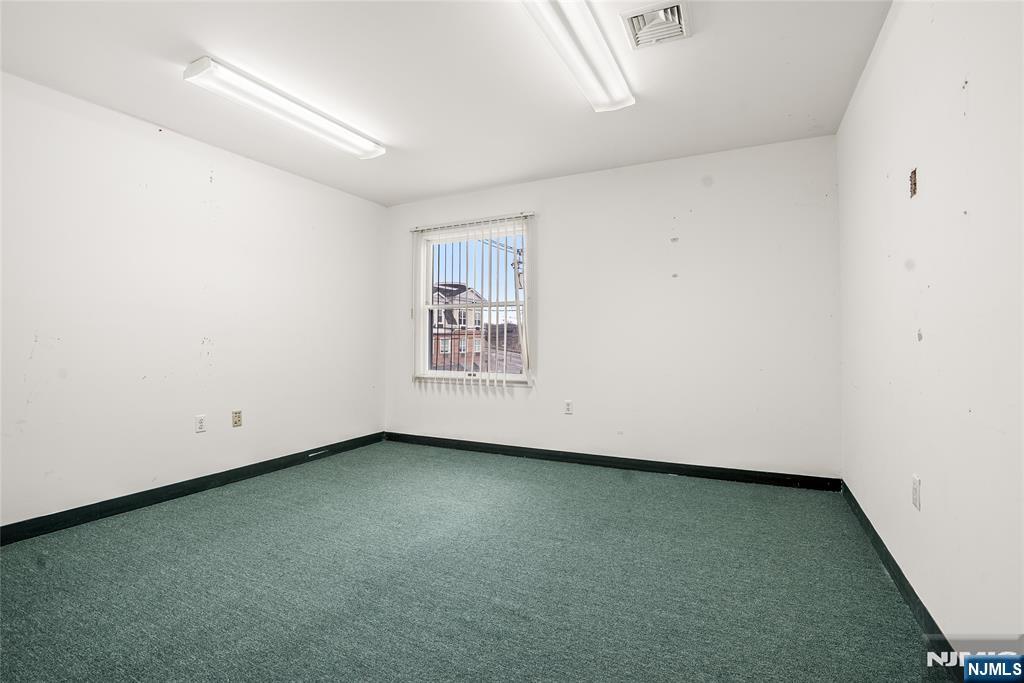 234 Main Street 2nd Floor Property Photo 35