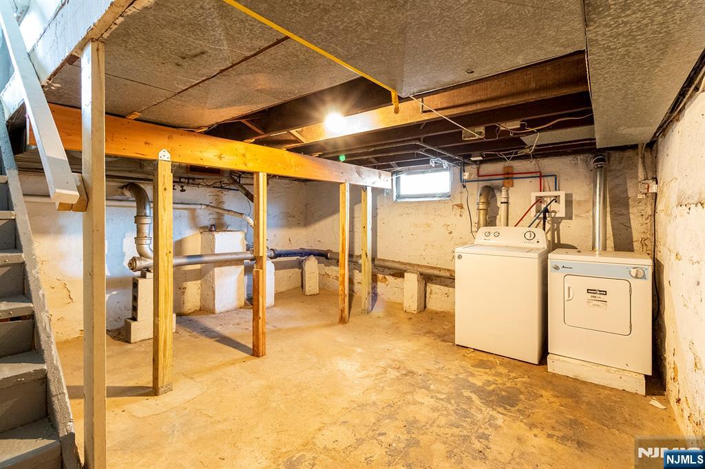 2557 Wh-mer Road Property Photo 28