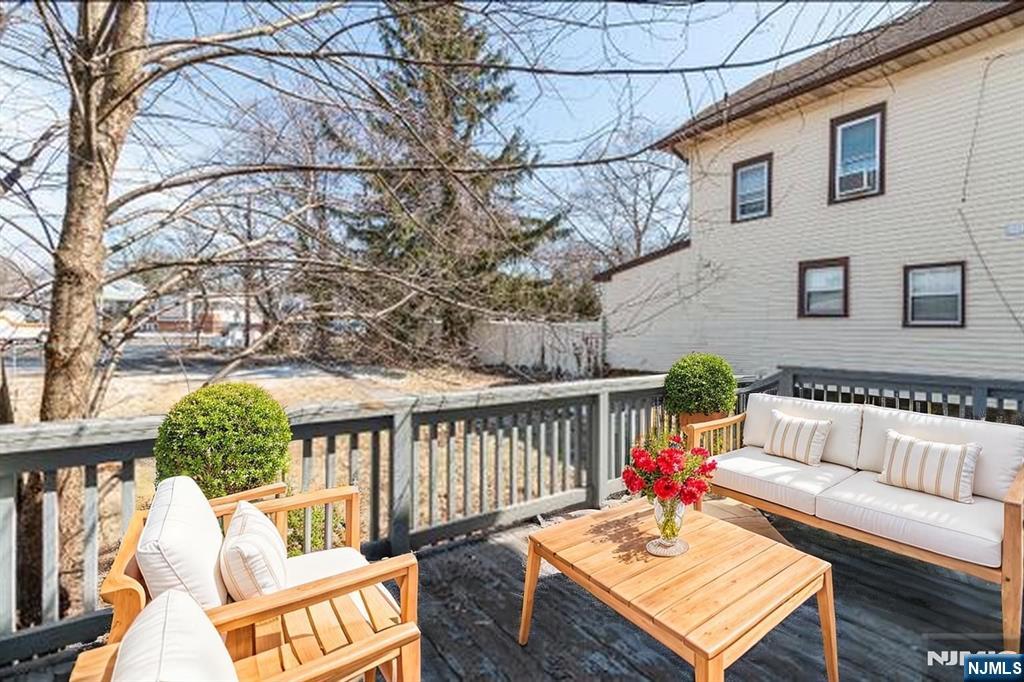 2557 Wh-mer Road Property Photo 32