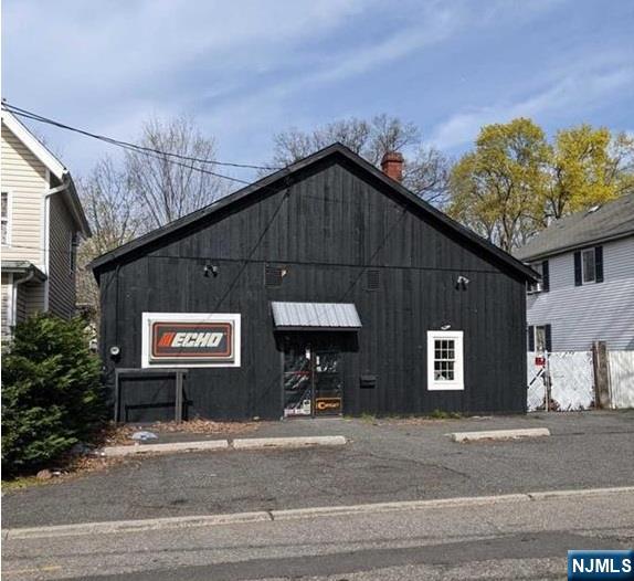 44 W Railroad Avenue Property Photo 1
