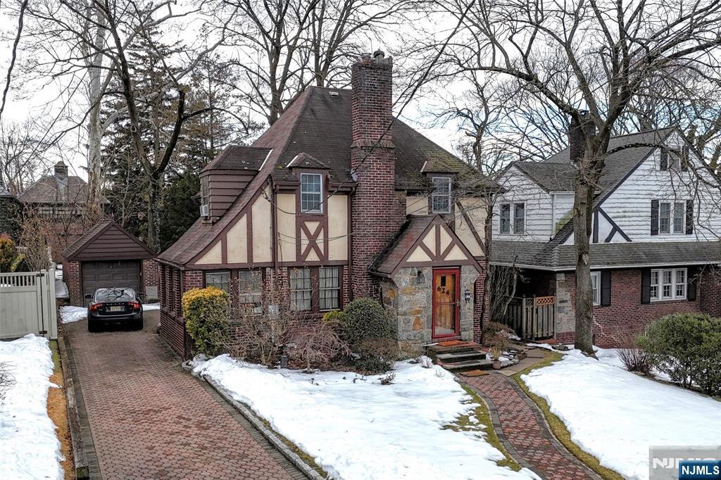 624 Ramapo Road Property Photo 1