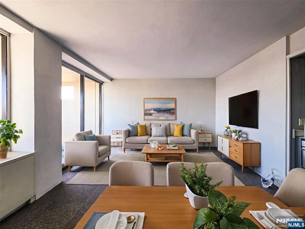 1 Horizon 811 Property Photo 1