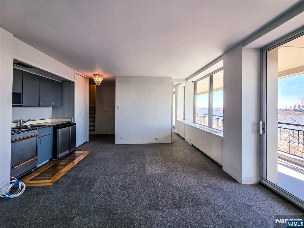 1 Horizon 811 Property Photo 7