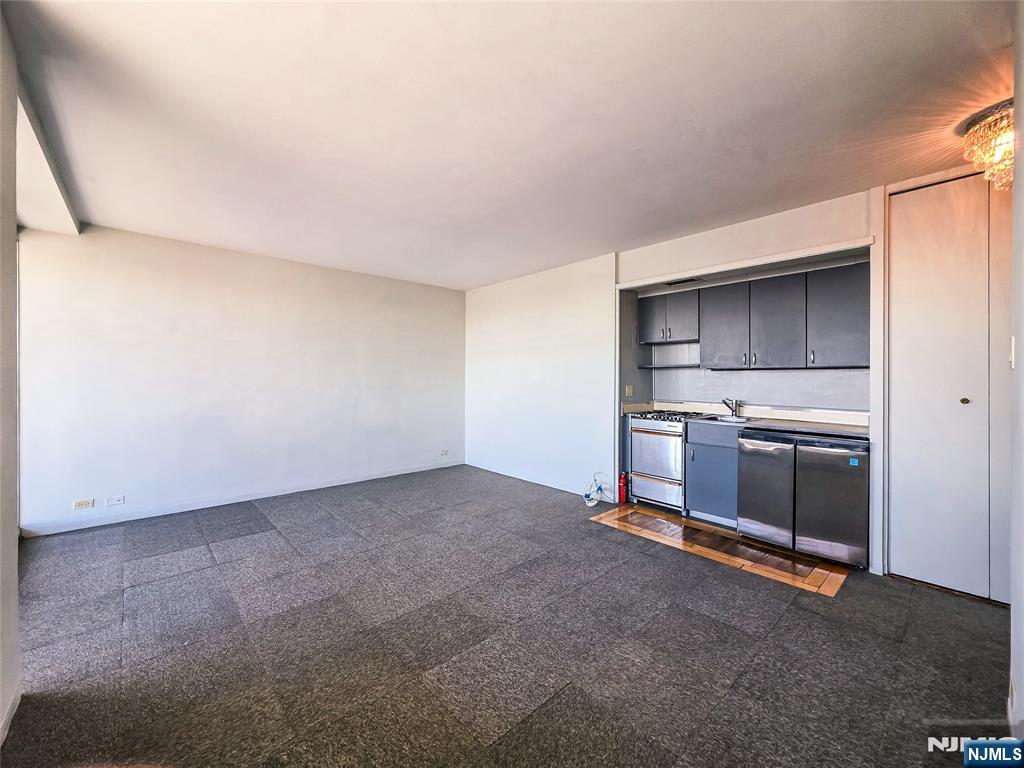 1 Horizon 811 Property Photo 8
