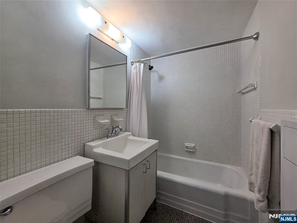 1 Horizon 811 Property Photo 15
