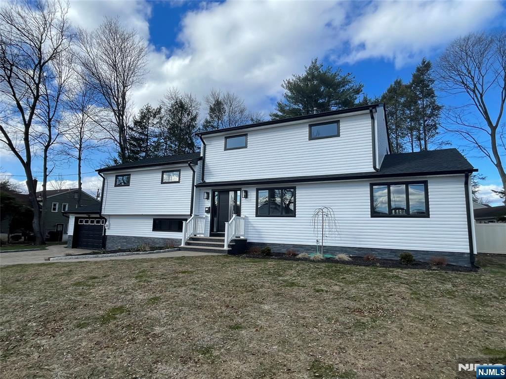 229 Standish Road Property Photo 1