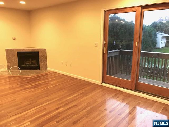 441 Hillcrest Place Property Photo 6