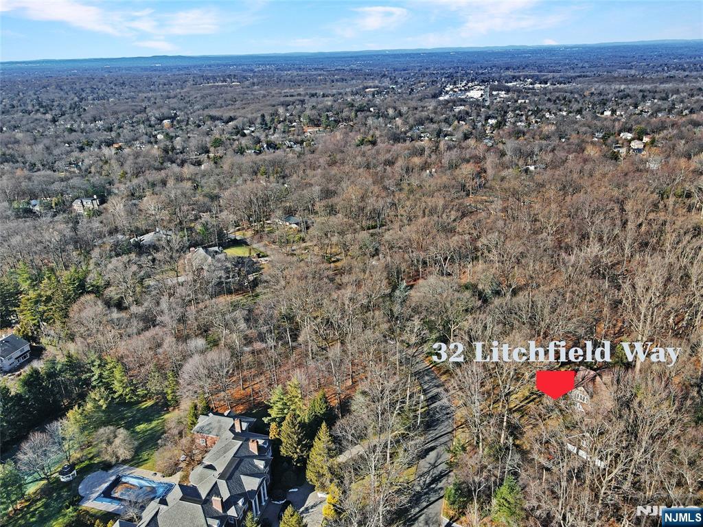 32 Litchfield Way Property Photo 1