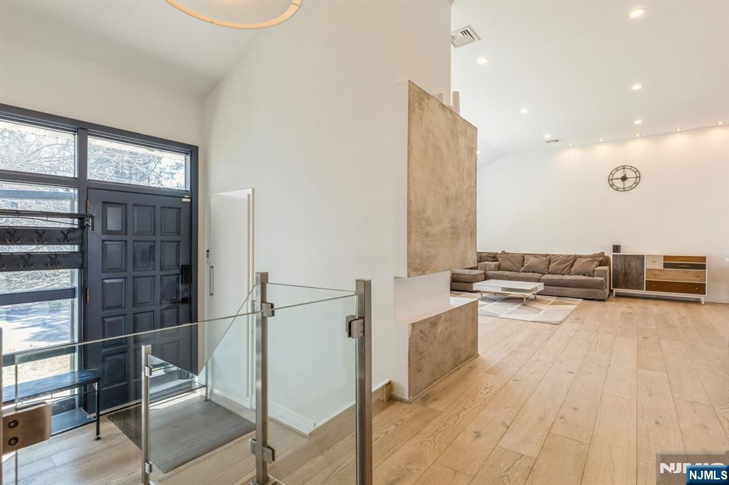 37 New Street Property Photo 4