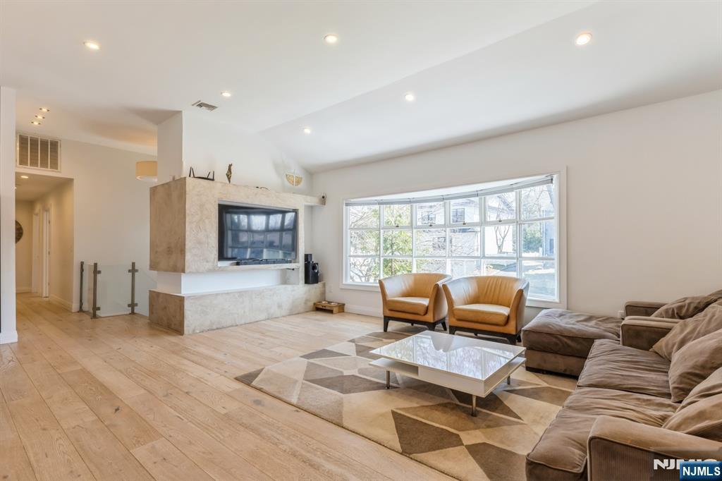 37 New Street Property Photo 5