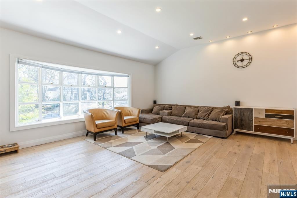 37 New Street Property Photo 6