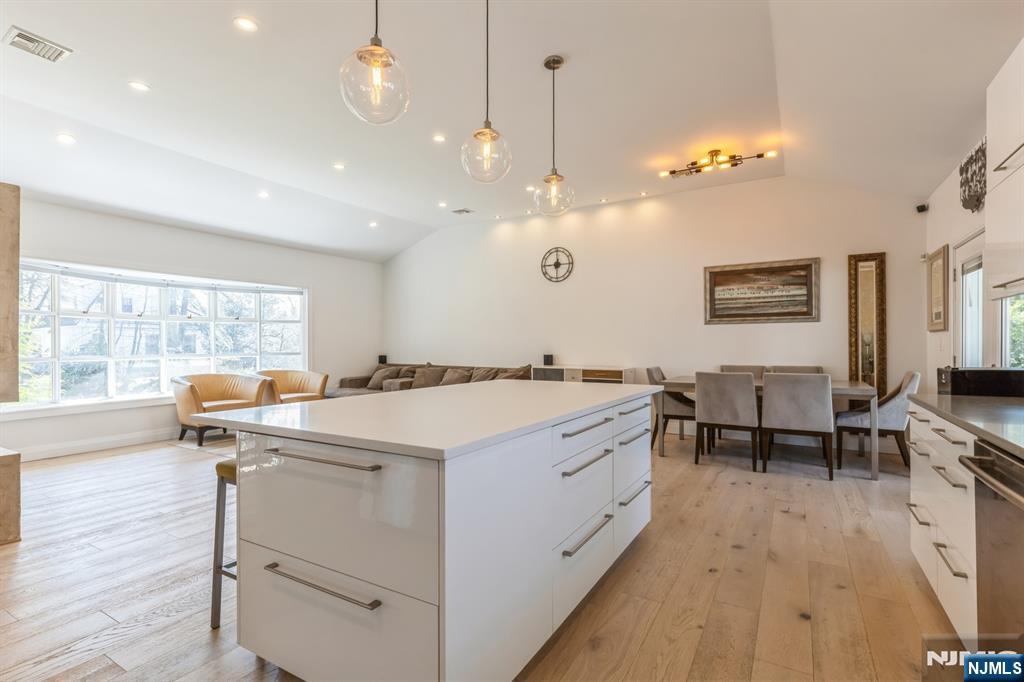 37 New Street Property Photo 13