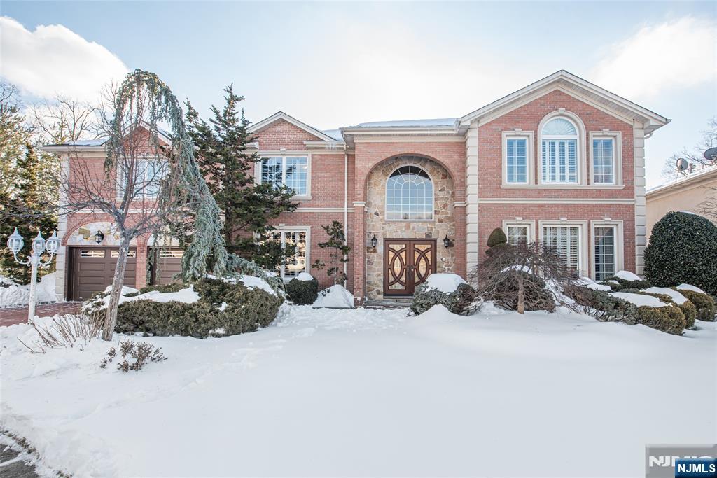 6 Merrimack Court