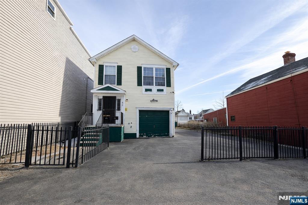 48-50 Holland Street Property Photo 1