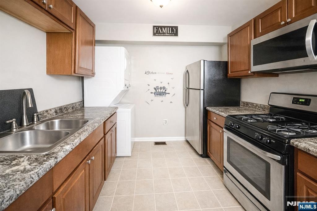 48-50 Holland Street Property Photo 4