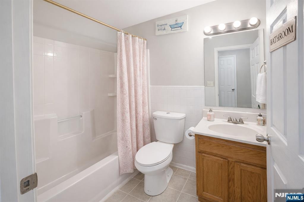 48-50 Holland Street Property Photo 8