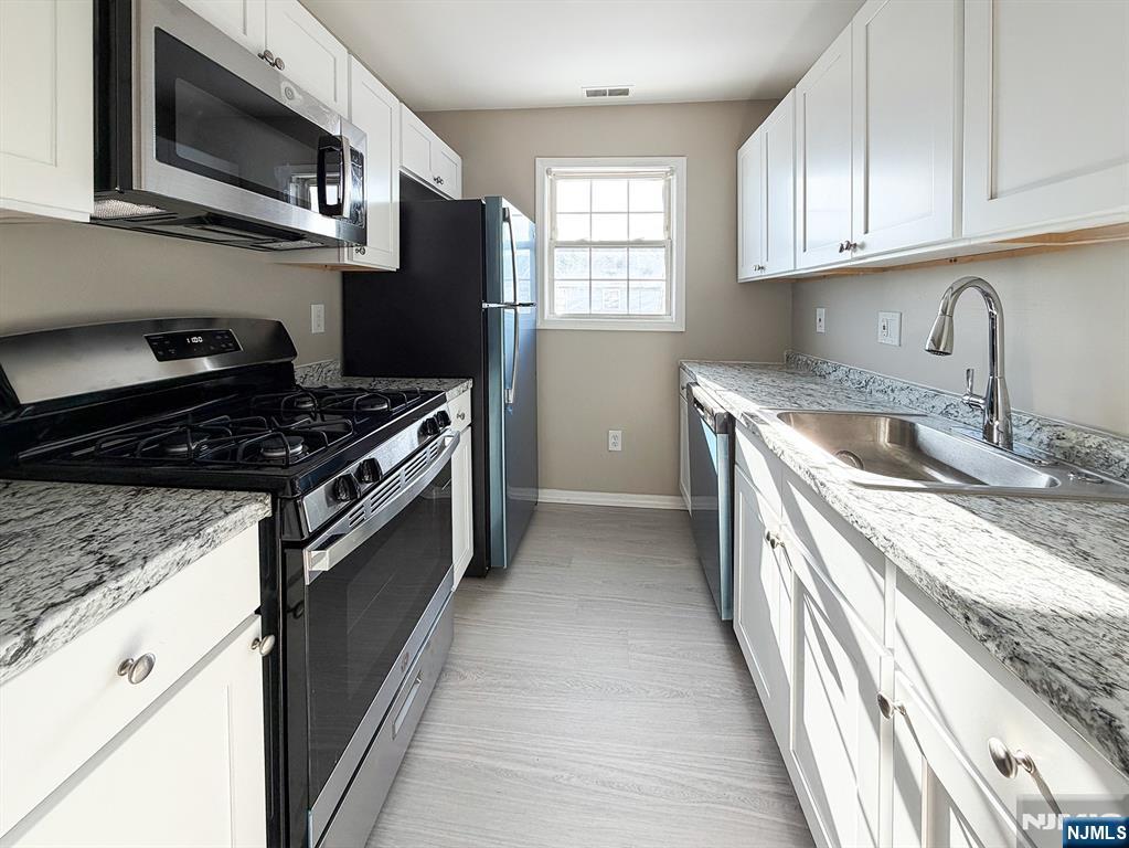 48-50 Holland Street Property Photo 21