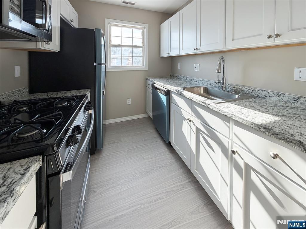 48-50 Holland Street Property Photo 22