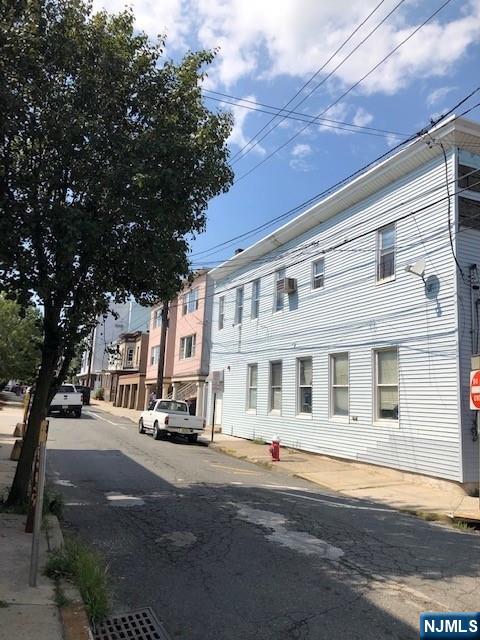 586 54th Street Property Photo 1