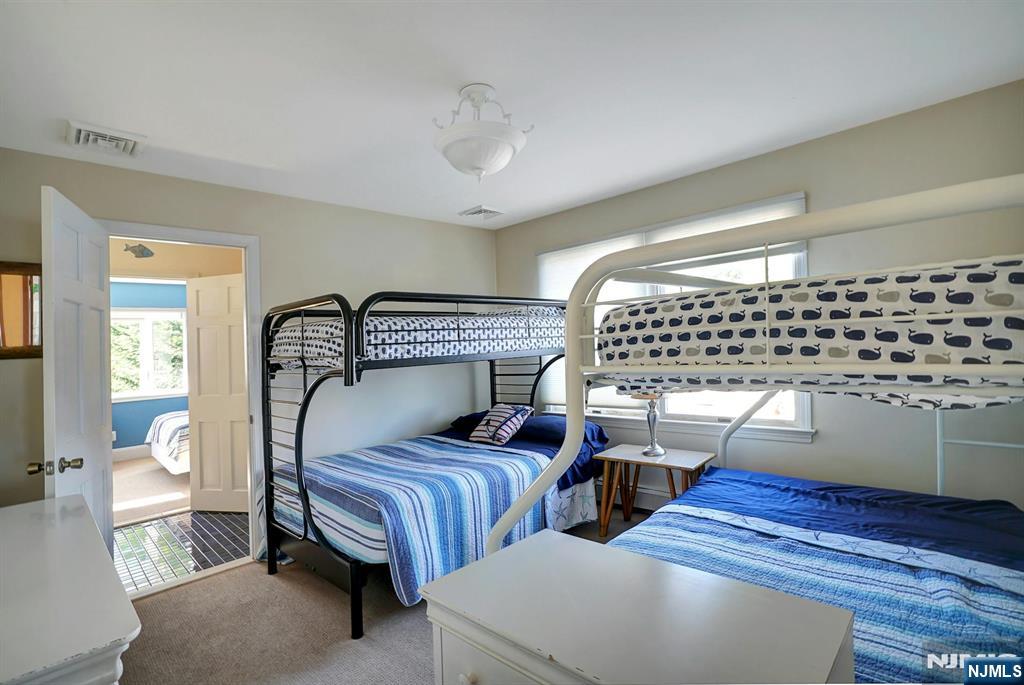 599 Point Avenue Property Photo 18