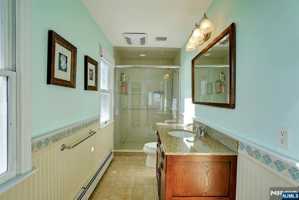 599 Point Avenue Property Photo 20