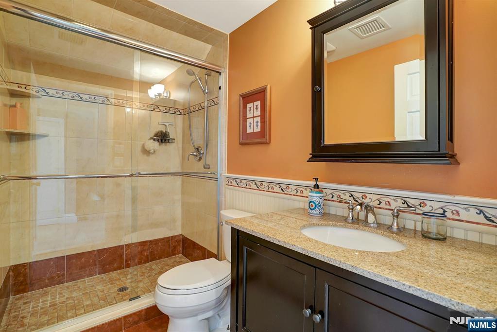 599 Point Avenue Property Photo 23