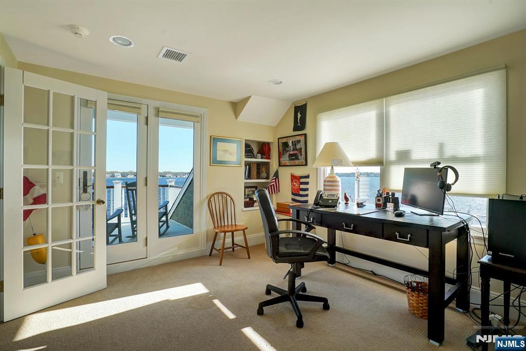 599 Point Avenue Property Photo 37