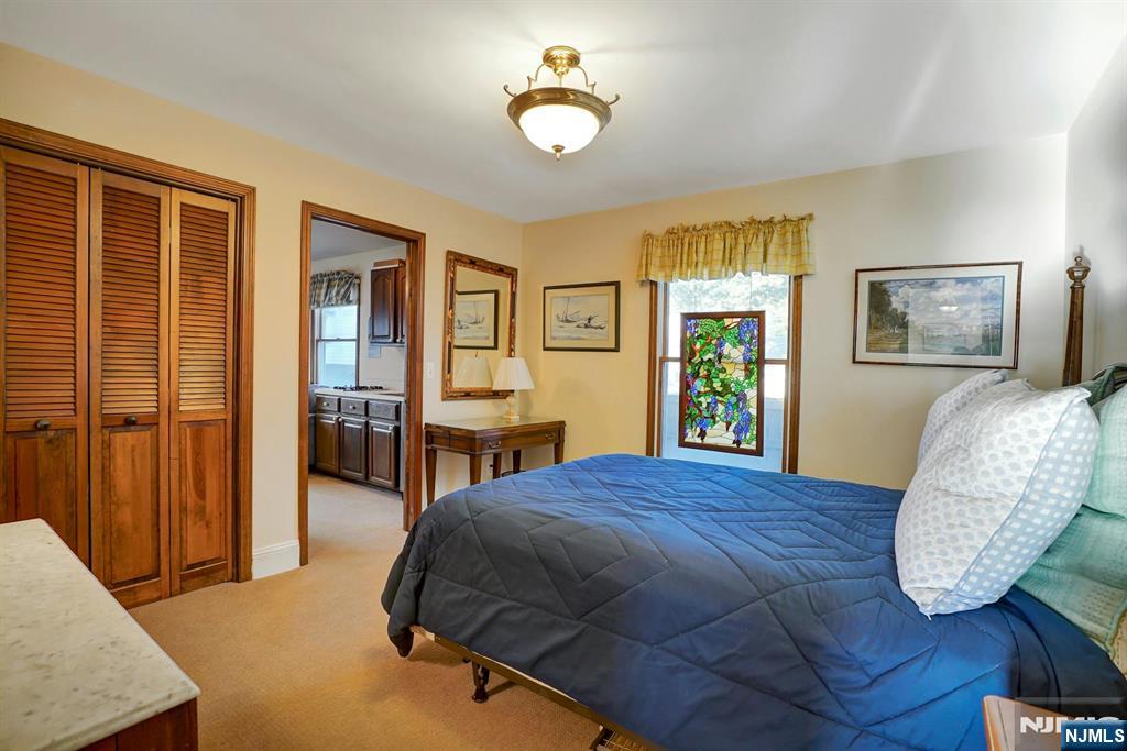599 Point Avenue Property Photo 38