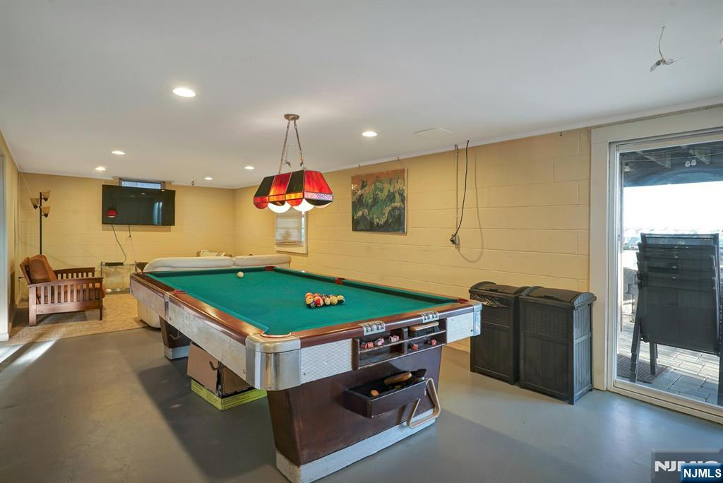 599 Point Avenue Property Photo 42