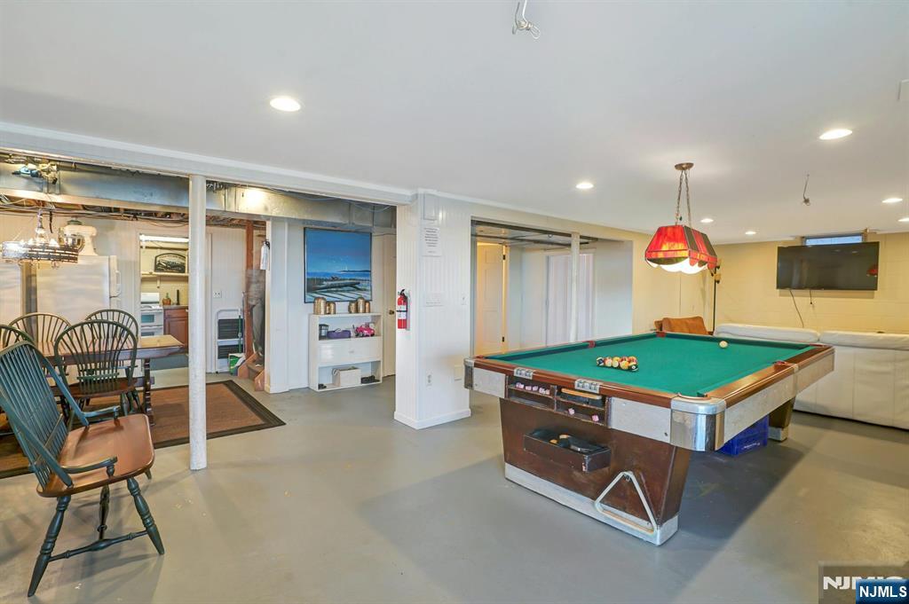 599 Point Avenue Property Photo 43