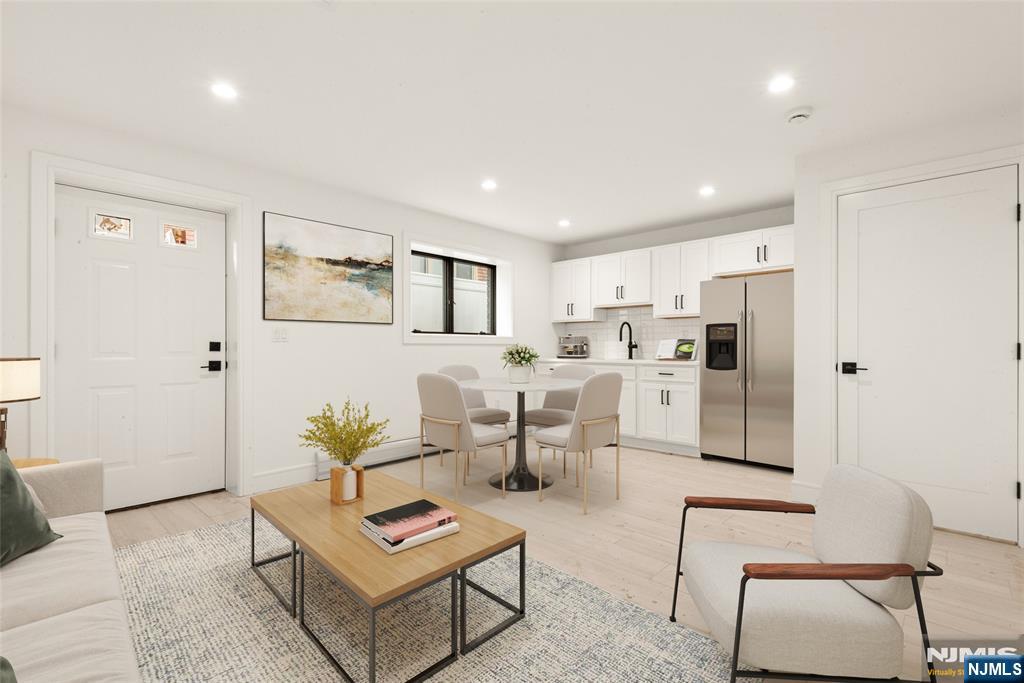 230 8th Street B Property Photo 8