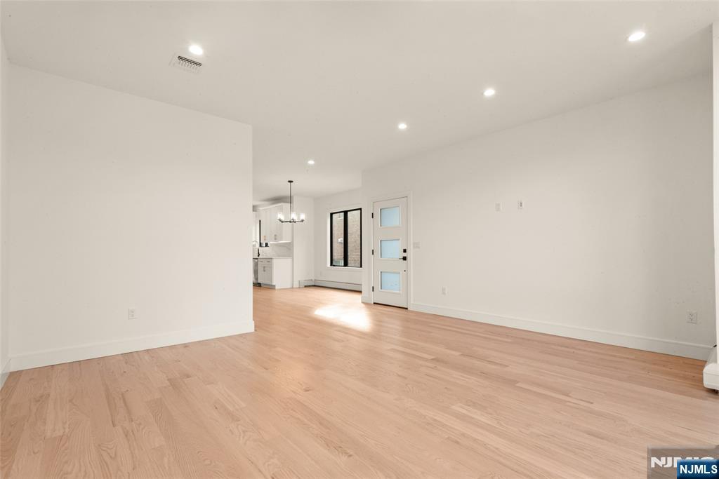 230 8th Street B Property Photo 9