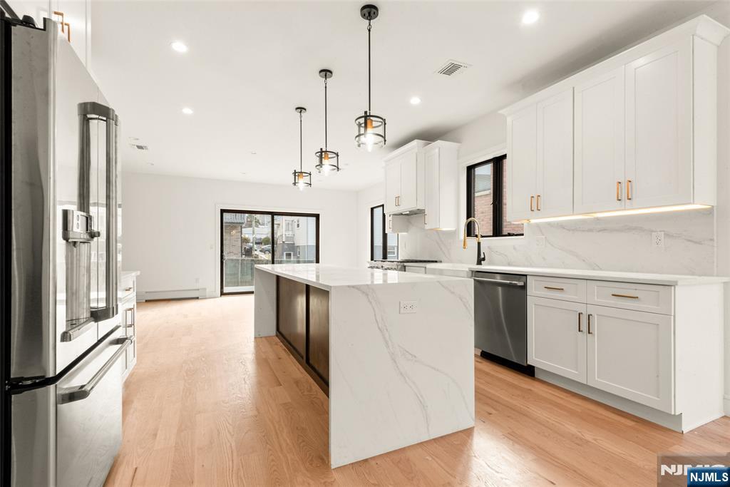 230 8th Street B Property Photo 13
