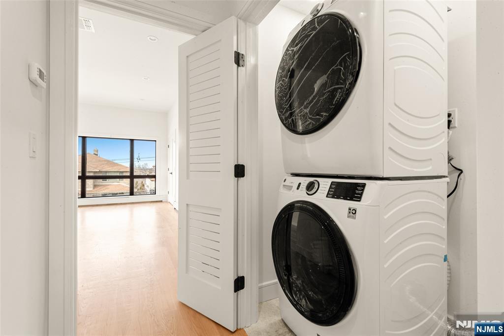 230 8th Street B Property Photo 23