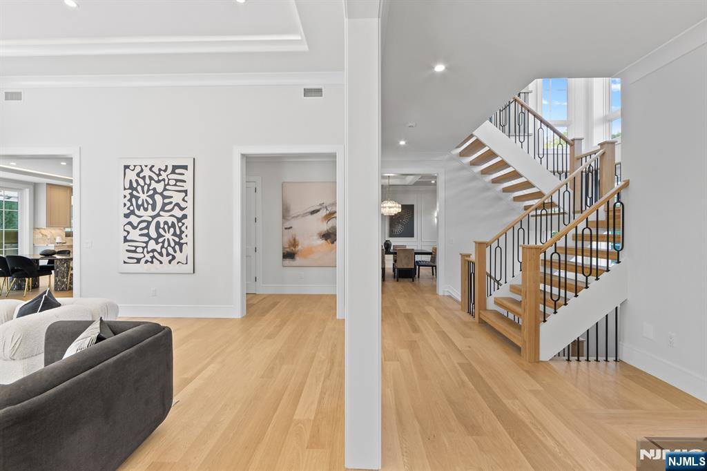 90 Essex Drive Property Photo 13