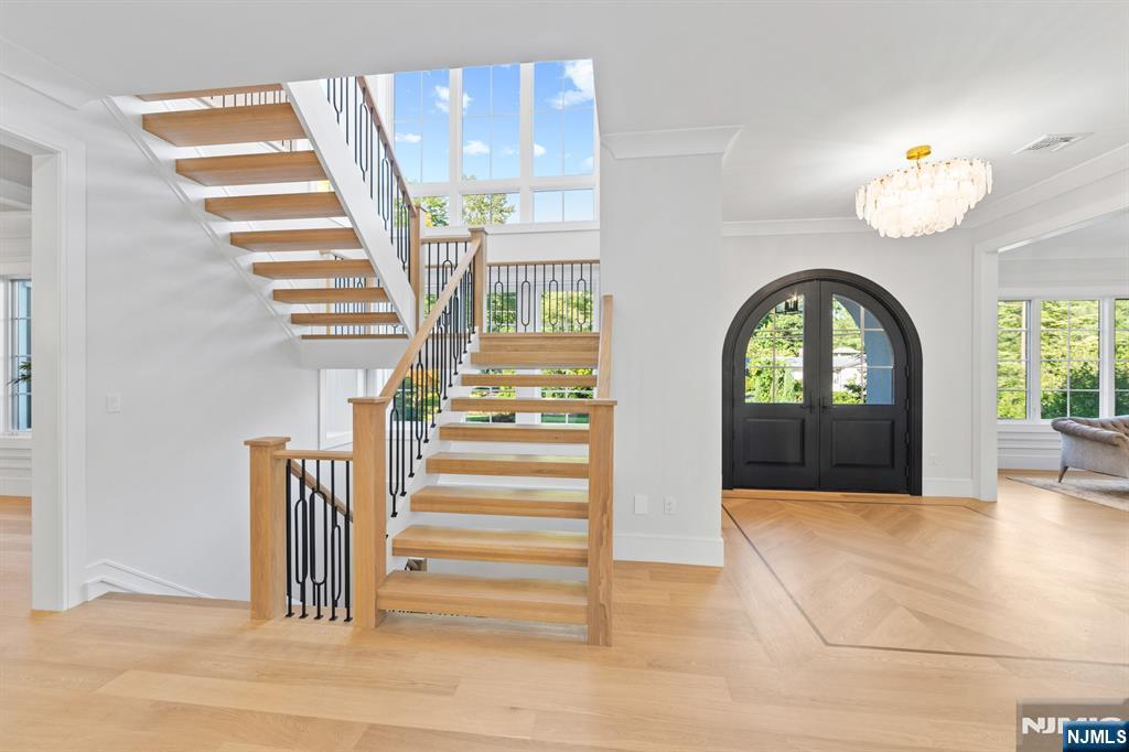 90 Essex Drive Property Photo 30