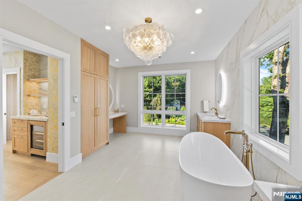 90 Essex Drive Property Photo 35