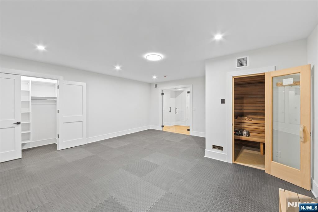 90 Essex Drive Property Photo 45
