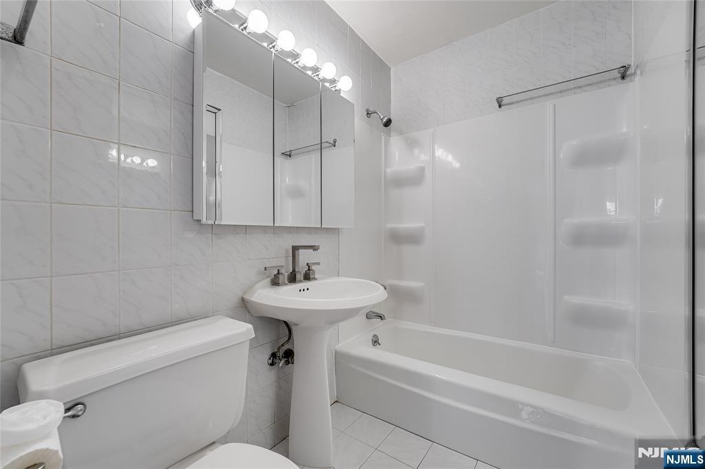 6600 Boulevard East 2c Property Photo 15