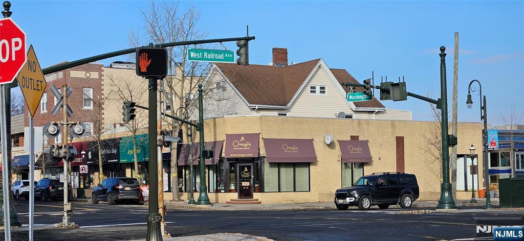 10 Washington Street Property Photo 40