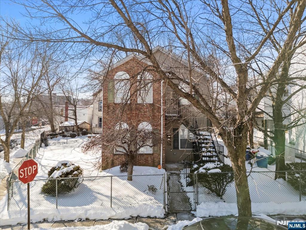17 Holsman Street 2 Property Photo 2