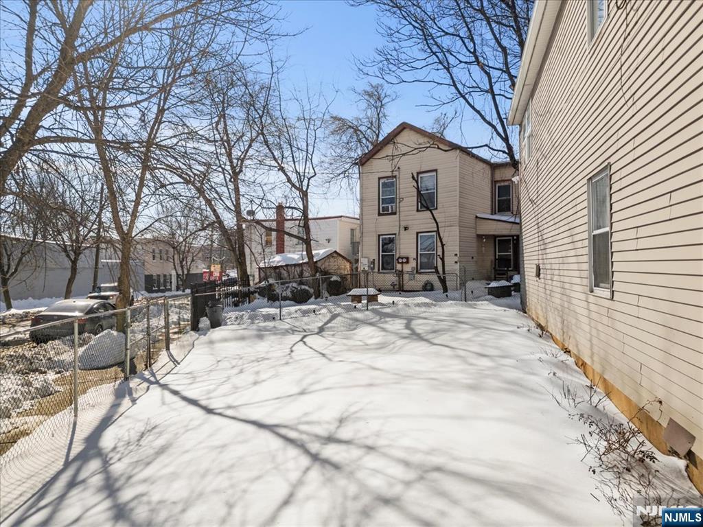 17 Holsman Street 2 Property Photo 5