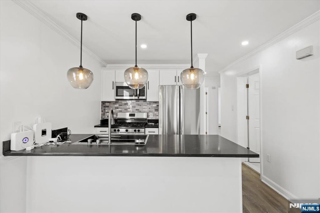 17 Holsman Street 2 Property Photo 12