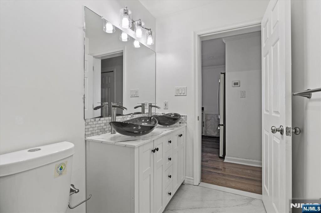 17 Holsman Street 2 Property Photo 24